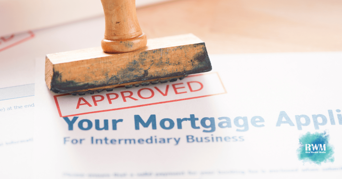 AlfredCurrent's tweet photo. Your house is likely the biggest expense you?ll ever make. Let?s make sure your #mortgage aligns with your lifestyle. Tune into this episode now! https://t.co/BOSBj4xNkb https://t.co/KJrQtEC4UO