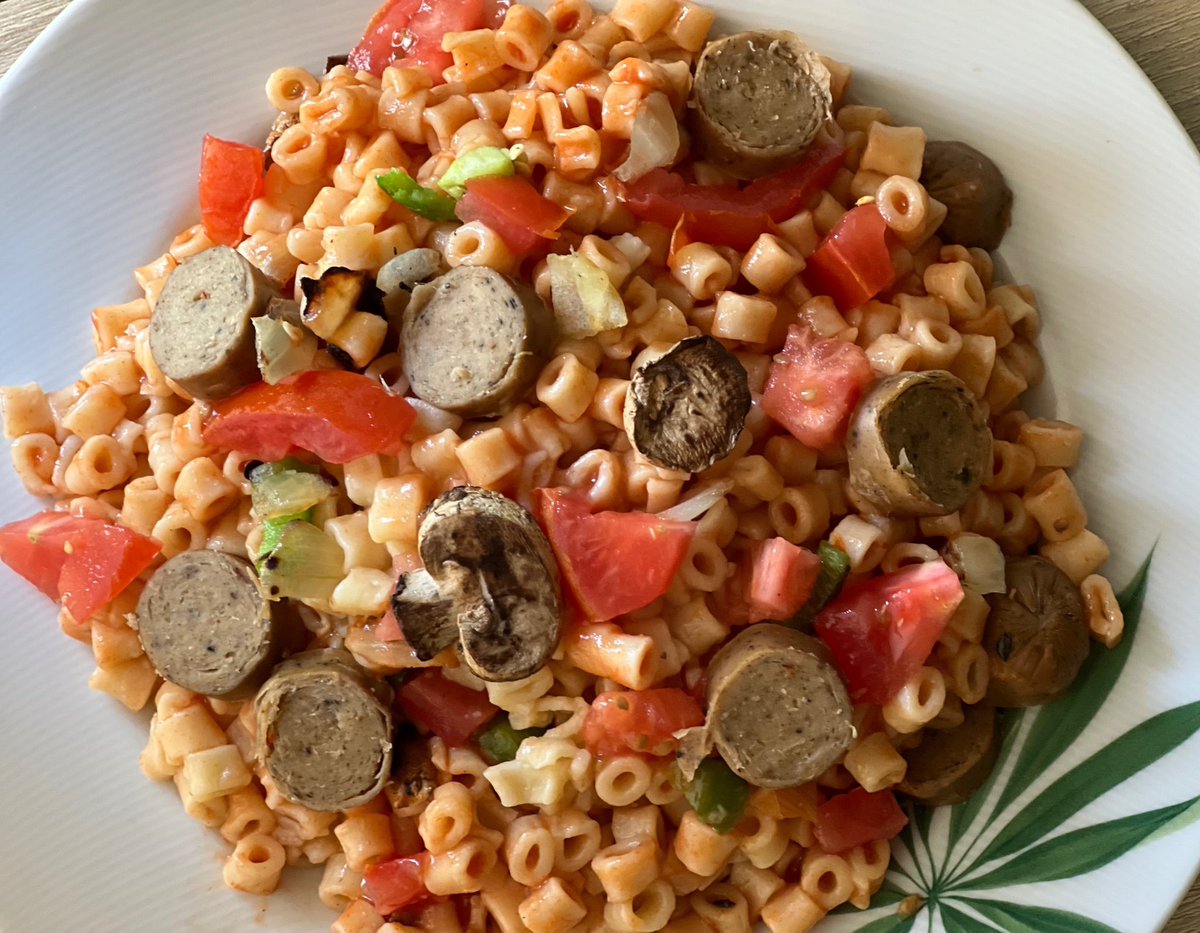 Robotvirgin's tweet photo. Pasta with Italian Vegan Sausage!!
.
.
.
.
.
#pasta #pastalover #vegan #veganfood #veganism #vegansausage #veganmeat #cats #catpower #catlove #kitty #kittycatlove #rescuecats #animallovers #beautifulcat #beautifulanimals #cutecats #funnycat #felines #catlover #catsofvegans https://t.co/jdtobUuoKX
