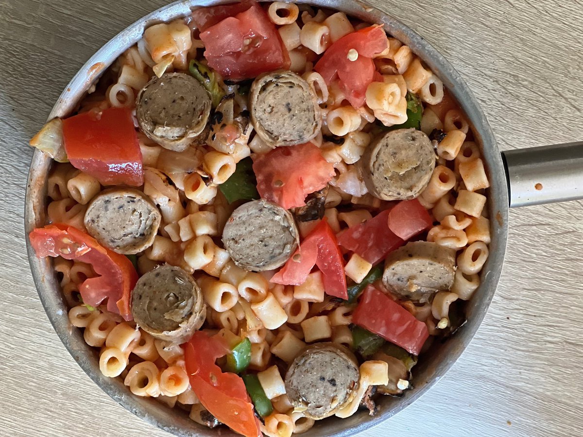 Robotvirgin's tweet photo. Pasta with Italian Vegan Sausage!!
.
.
.
.
.
#pasta #pastalover #vegan #veganfood #veganism #vegansausage #veganmeat #cats #catpower #catlove #kitty #kittycatlove #rescuecats #animallovers #beautifulcat #beautifulanimals #cutecats #funnycat #felines #catlover #catsofvegans https://t.co/jdtobUuoKX