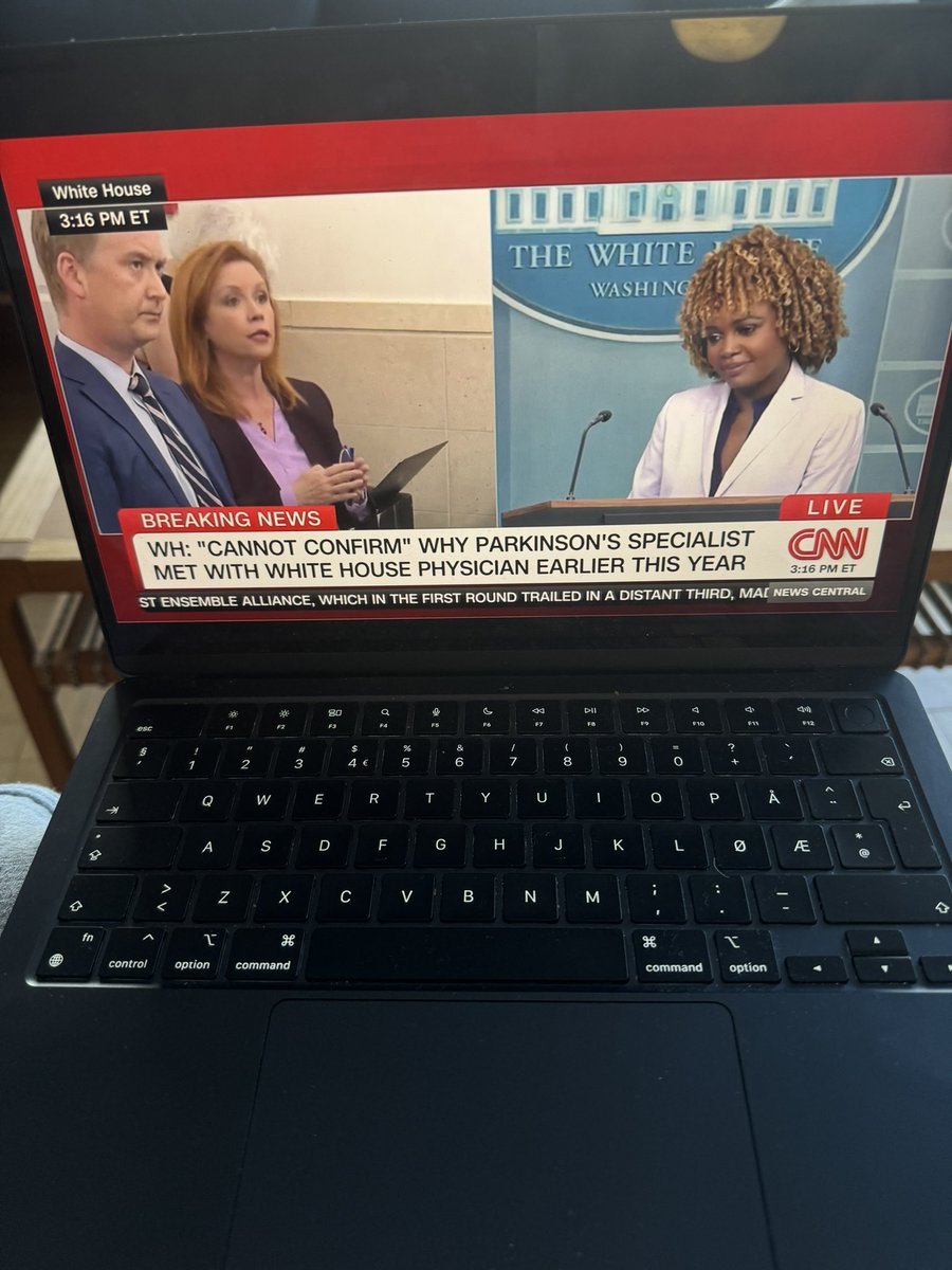 But again, everything is going great. 

Stakkars Karine Jean-Pierre har heller ikke svar på hvorfor en Parkinsons spesialist har  hatt møte med Bidens personlige lege.

Kan selvfølgelig være et sammentreff, men Det hvite hus burde kunne svare på det.