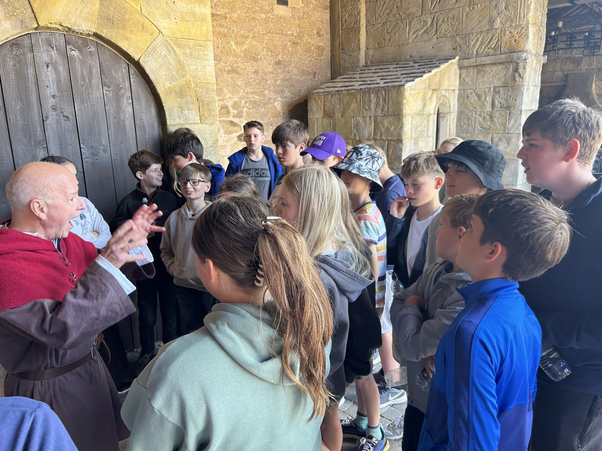 PockLower's tweet photo. A great day @alnwickcastle today. So many photos to upload later! Wizards, potions, and dragons galore #housecamp24 https://t.co/VCE9wjWdQw