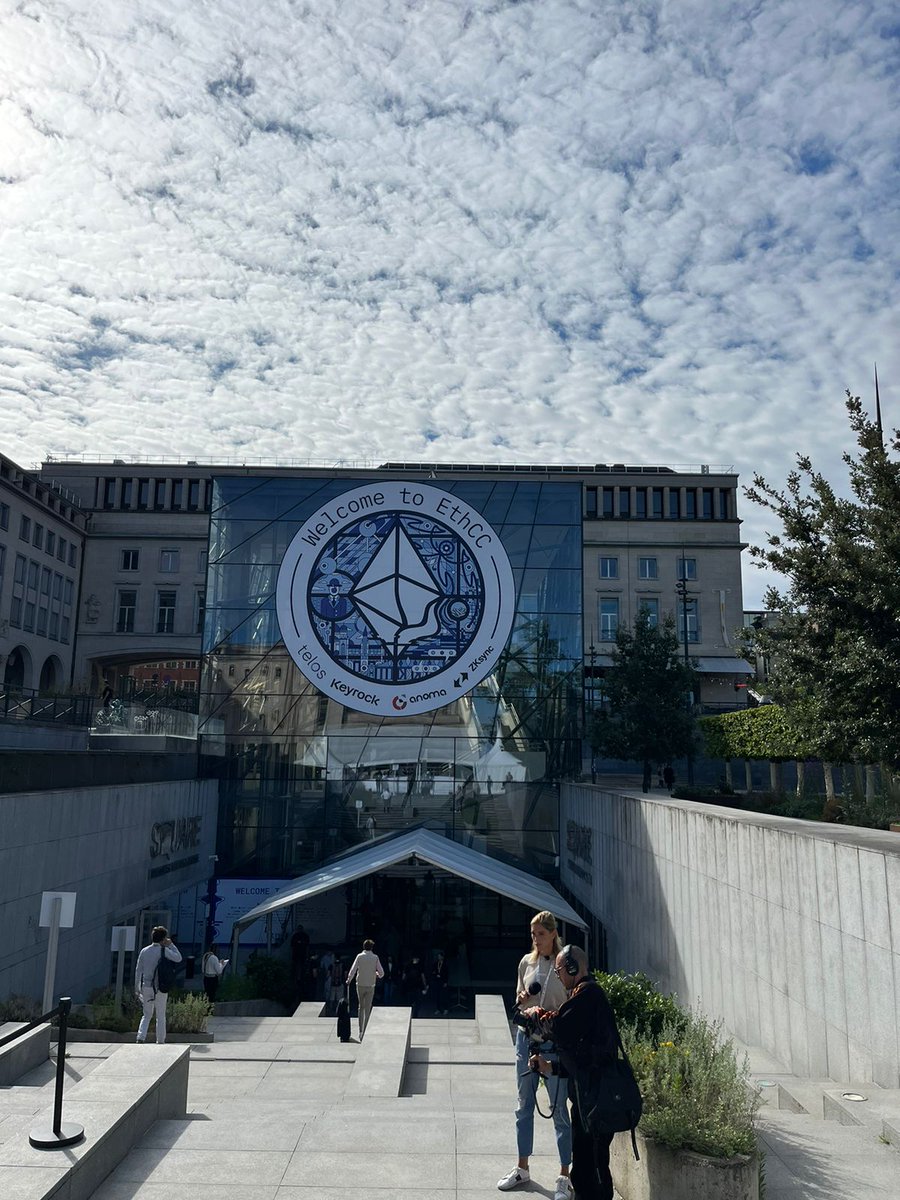 Extrimian tweet media