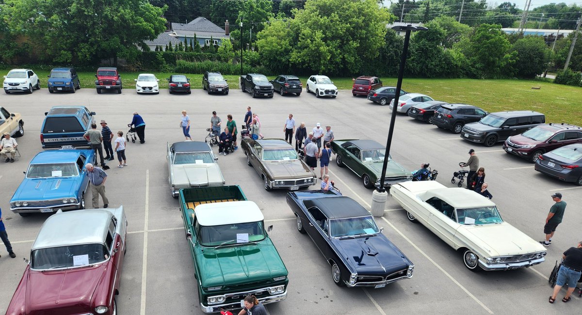 peopleCare_ca's tweet photo. Revving up excitement and memories! A great day for our residents as they took a trip down memory lane at the car show! 🚗✨#VintageVibes   #TransformingExperiences https://t.co/kKAyzQjLy5