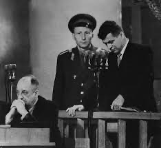 mario_kozlo's tweet photo. 8.7.1960 #Gary_Powers został oskarżony o szpiegostwo przez🇷🇺. Pilot #CIA samolotu szpiegowskiego #U_2. Zestrzelony 1.5.1960 nad 🇷🇺podczas misji rozpoznawczej. Przyznał się do winy. Skazany na 10 lat. W 1962 wymieniony na🇷🇺szpiega #Rudolf_Abel schwytanego i skazanego w🇺🇸. https://t.co/PihWaEV7Ox