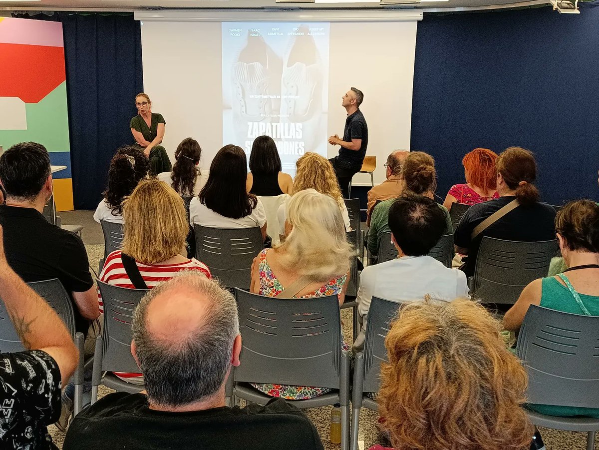 torrebarrinalh's tweet photo. 🚨 Quin luxe de #SpoilerLH!
🎥 Hem projectat el curt dramàtic "Zapatillas sin cordones" de Jeny Poquet i codirecció de @theoscar_es.
🎞️ 🌤️ Una suma d'històries de persones diagnosticades que esdevé alegat contra l'estigma en salut mental.... on malgrat tot sempre surt el sol. https://t.co/ve2QM2OZaR