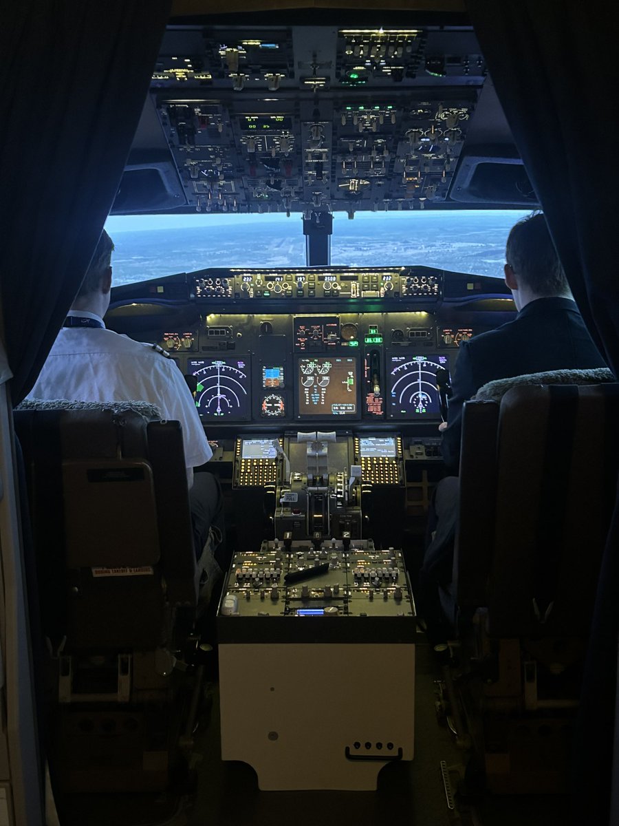 Fly Me tweet media