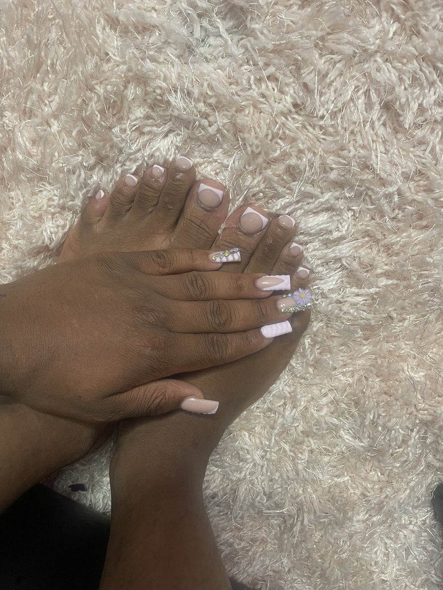 DerreonjM's tweet image. Loading… a bad ass bitch😜