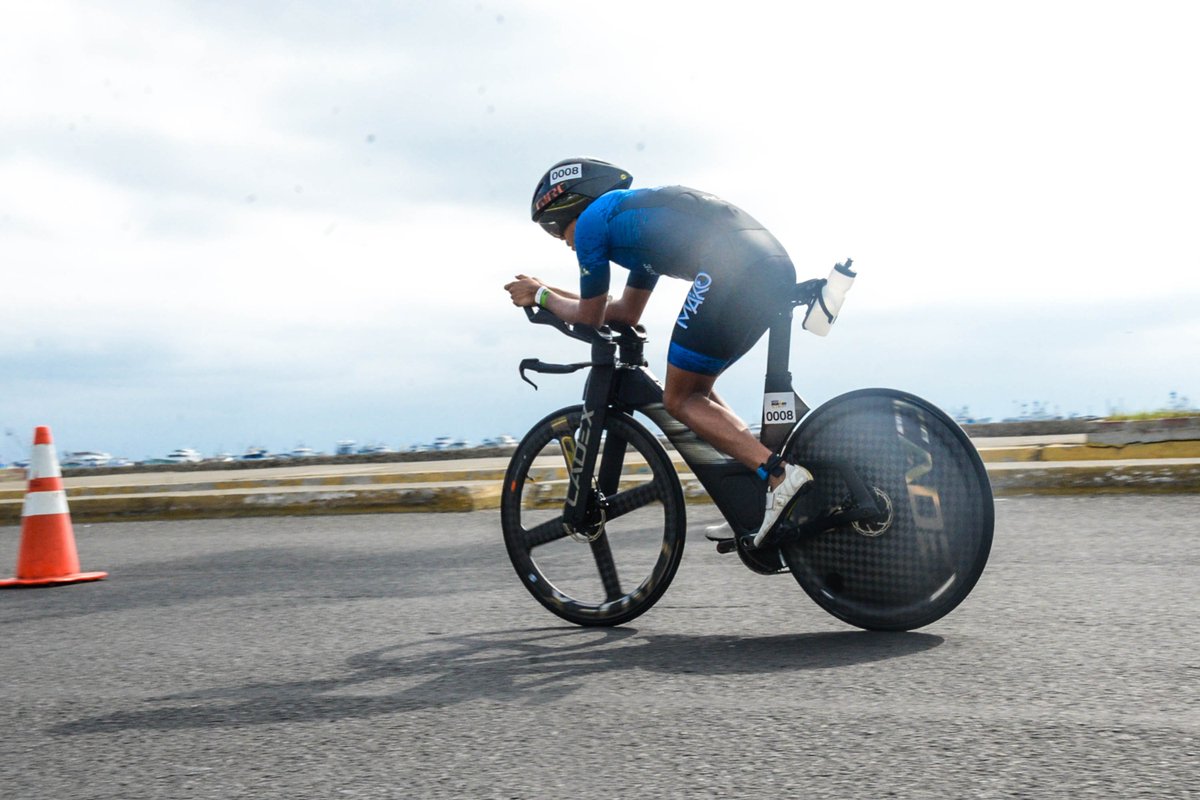 BienestarESPOL's tweet photo. ¡Felicitamos a Gabriel Terán por obtener el segundo lugar en el Ironman 70.3 en Manta, Manabí, el 7 de julio de 2024! Su esfuerzo y dedicación le han valido puntos para el ranking mundial de Ironman profesional. ¡Orgullo ESPOL! 
#Ironman703 #OrgulloESPOL https://t.co/DGW84s18V9