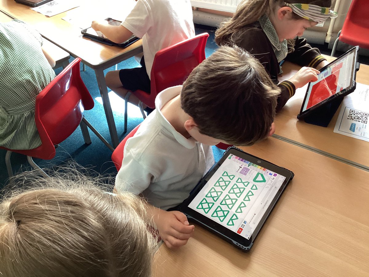 2StHerberts's tweet image. Great patterns created using 2paint on Purple Mash #stherbertsart #stherbertscomputing