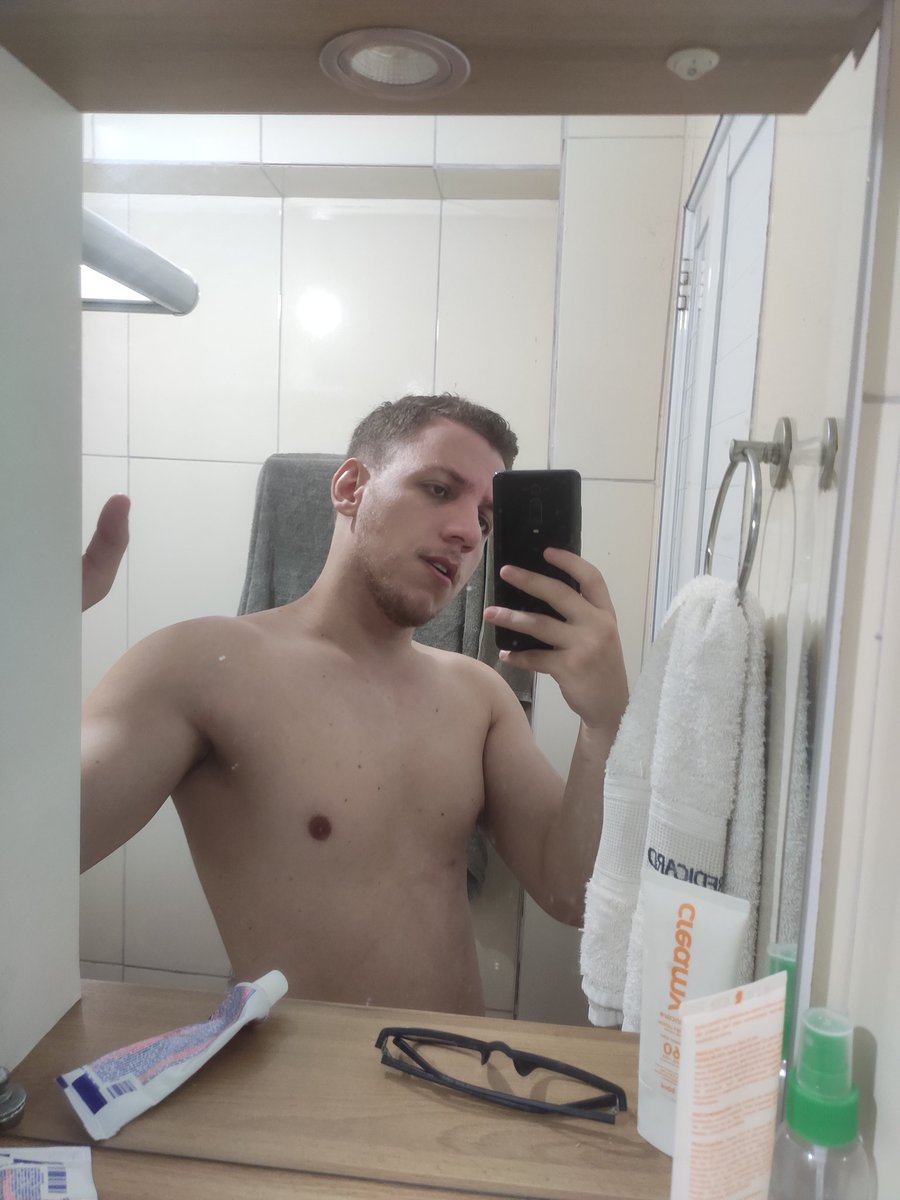 léo tweet media