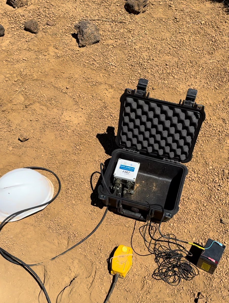 Spent an amazing day at Teide National Park 🌋collecting geophysical data with seismometers and relative gravimeter with <a href="/GeoIntern/">GeoTenerife Summer Programme</a> and <a href="/CSIC/">CSIC</a>. Doing this work could help us better understand the distribution of rocks underneath the surface. #geophysics #geotenerife