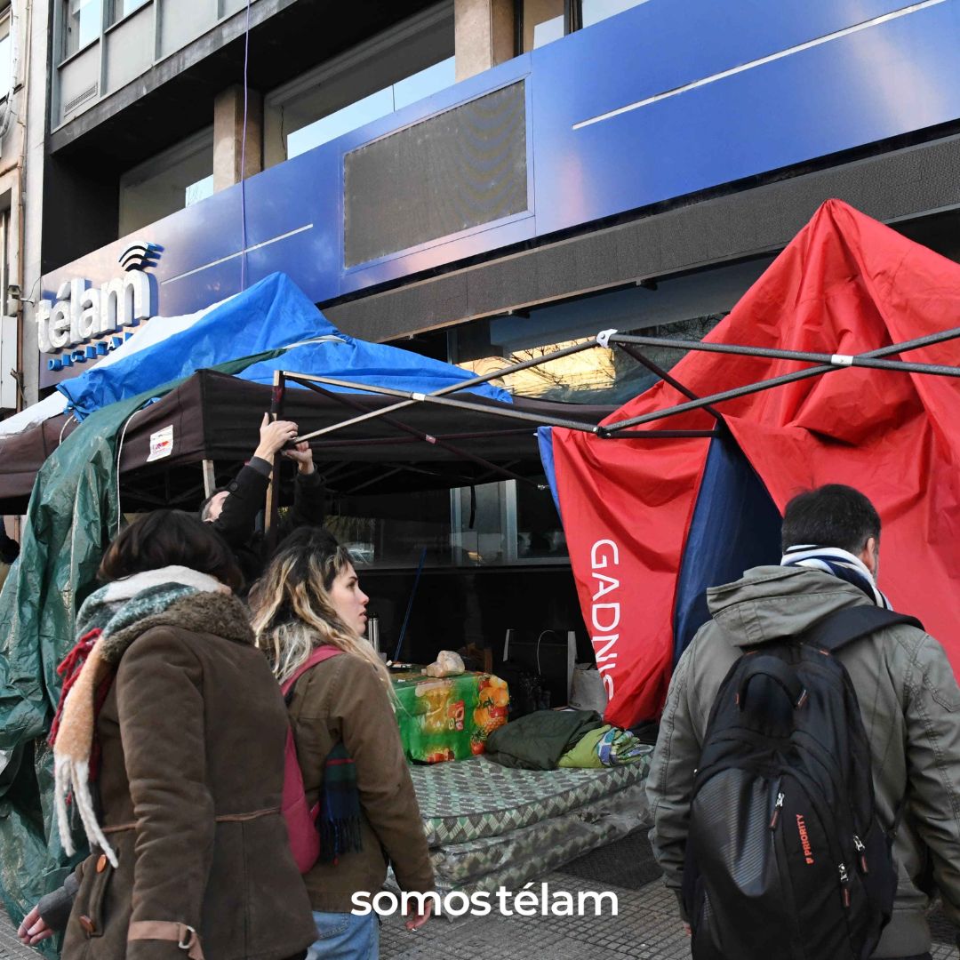 somostelam's tweet photo. Desde @sipreba seguiremos la lucha para que Télam vuelva a ser una única empresa, ya que el rol periodístico y publicitario forman parte de una misma unidad conceptual para garantizar la soberanía informativa y una comunicación federal y plural. https://t.co/dslSrgPzS9