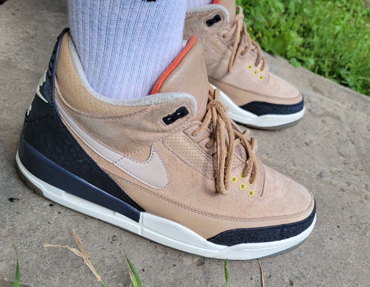 Chicka3000's tweet photo. #KOTD #Jordan3s #JTH #BioBeige https://t.co/D3aRvVhYdw