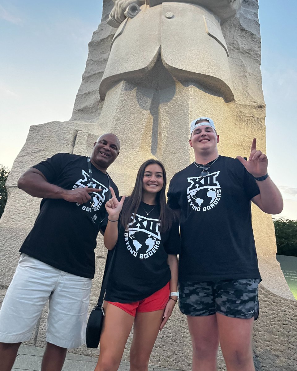Developing the global leaders of tomorrow 🌎

<a href="/jurrien_loftin/">Jurrien Loftin 🌵</a> and <a href="/ManghamEmmy/">Emmy Mangham</a> are representing Texas Tech at the inaugural #Big12BeyondBorders in the nation's capital!

#WreckEm