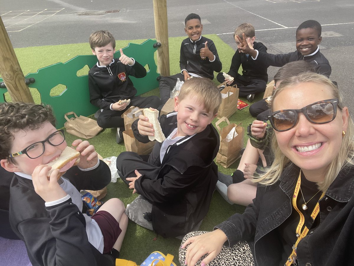 Anfield EY tweet media