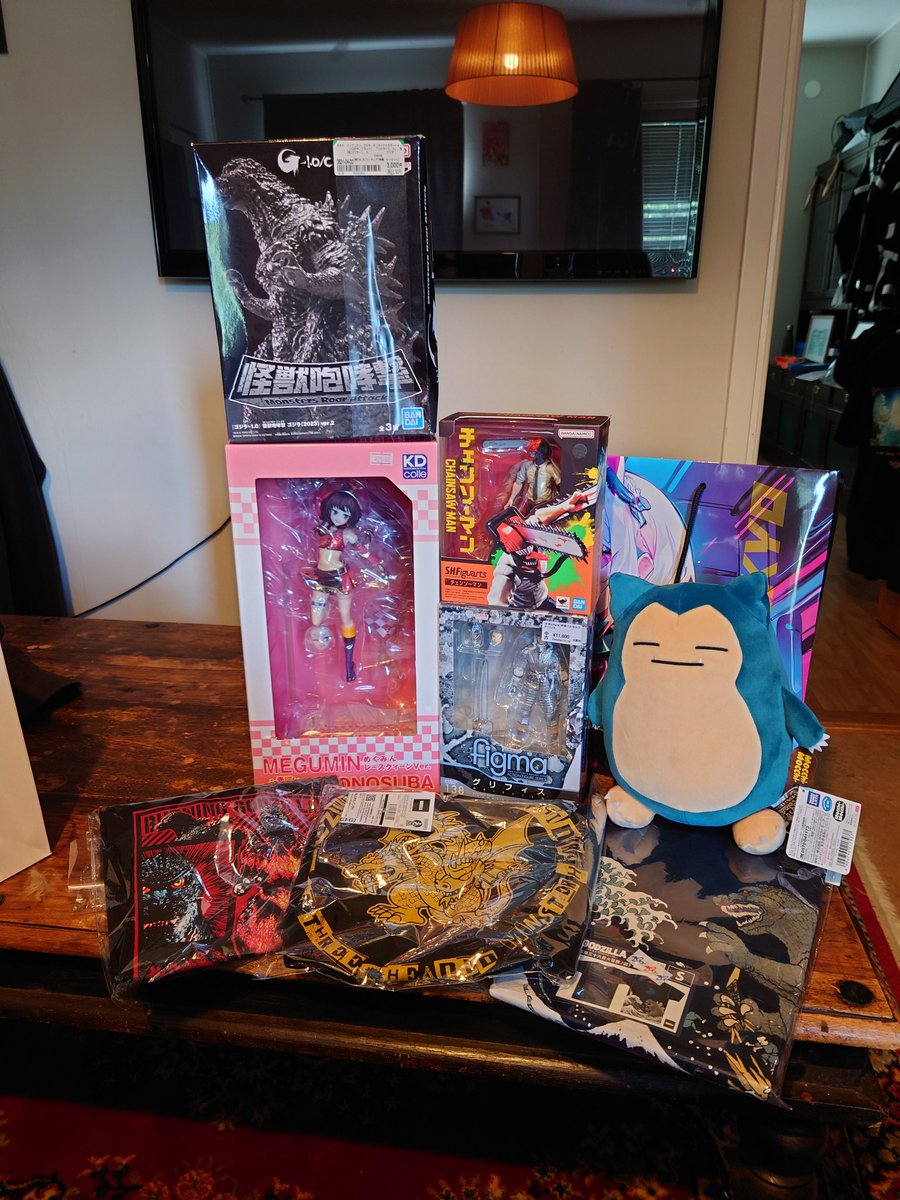 Sometimes you get Christmas in July ✨ (aka one of my closest people went to Japan and bought an additional suitcase to bring home surprise goodies for me)