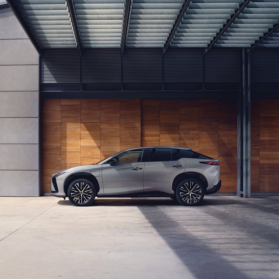 DanversLexus's tweet image. A new Lexus would look so good in your driveway, and with our top dollar trade-in valuations, it's never been easier to upgrade! 🚗💫 #NewLexus #AcceleRide

iralexus.pulse.ly/gqvnzxdoza