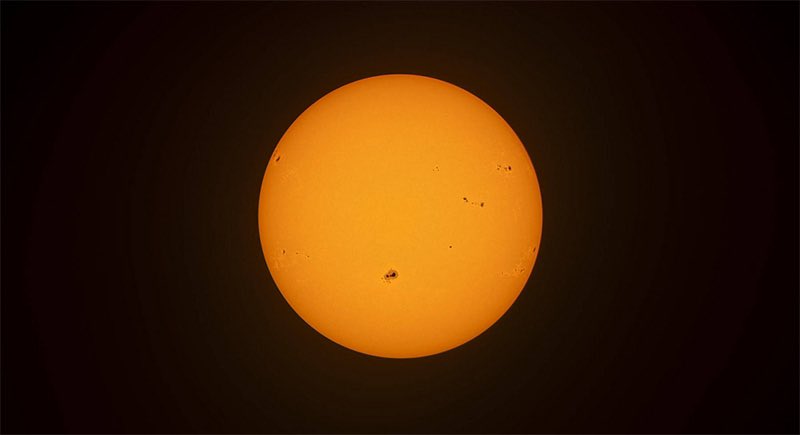 Save $100 on the Vaonis Hestia through July 13th!

The Hestia utilizes the power of your smartphone to capture 25x zoom images, allowing you to capture high-quality photographs of the Sun, the Moon and other celestial objects. Order while supplies last: bit.ly/4eNVDCZ