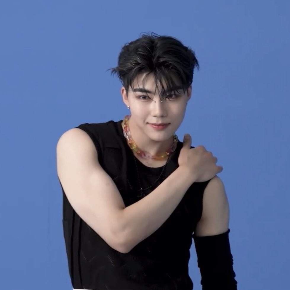kpopachillean's tweet photo. ZB1 Park Gunwook https://t.co/Qp1zodzwfw