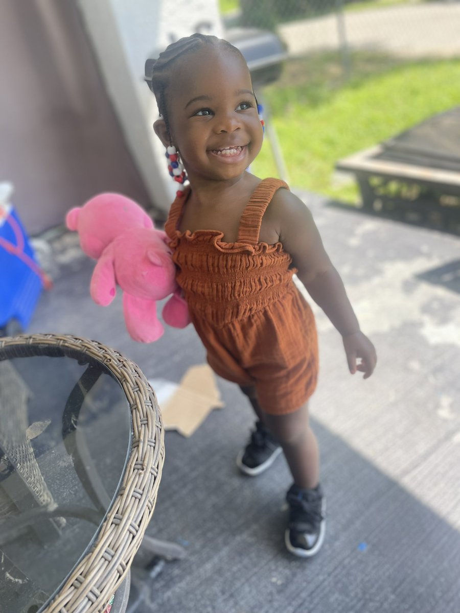 Buggy31_'s tweet photo. This my broke bestie 🥹🤞🏽💙 https://t.co/Zt2NH03eGL