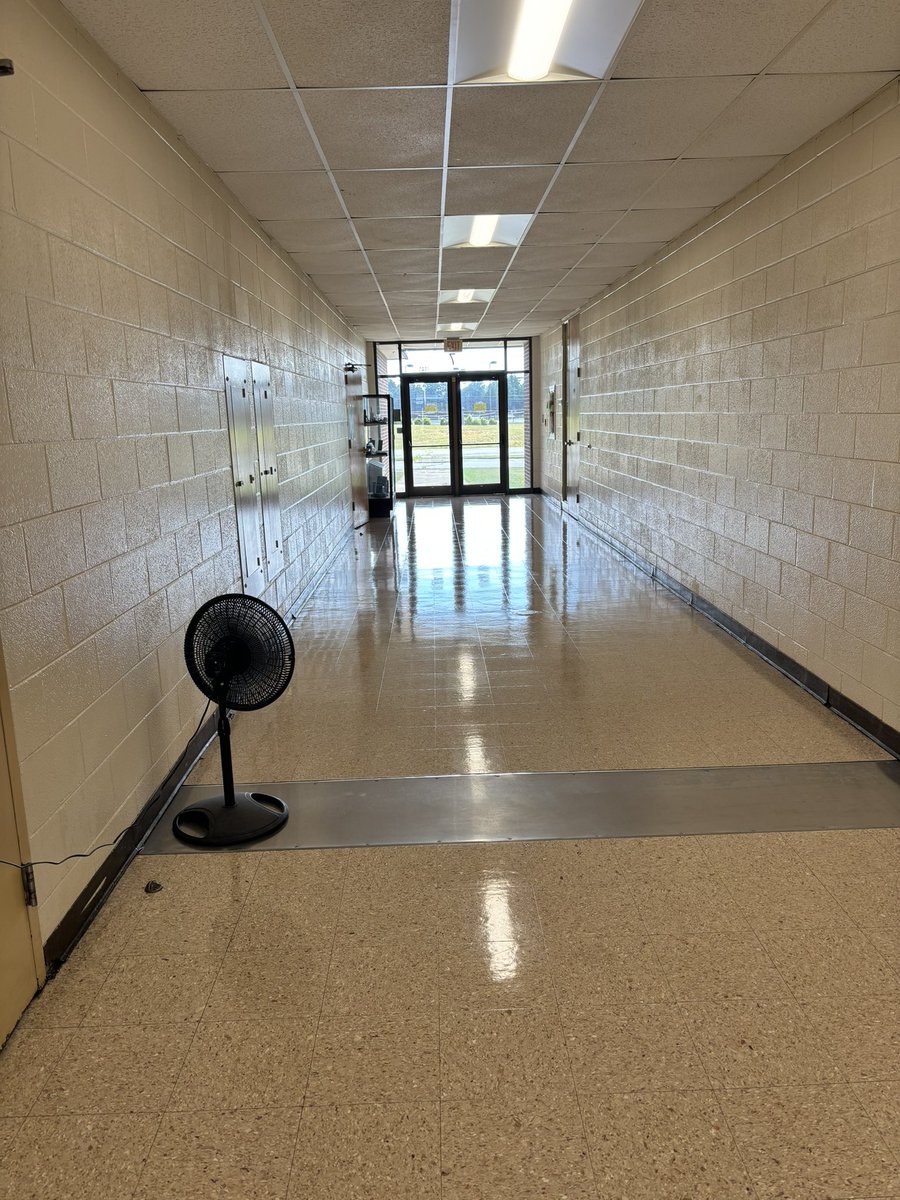 aaronflanary's tweet photo. Very appreciative of the attention to detail and pride that Mrs. Anita Melton, lead custodian, and Mr. John Day display in their hard work in getting our floors ready for students and staff @GreeneTechCtr #excellence #goingabove https://t.co/t38AeKL0Qz
