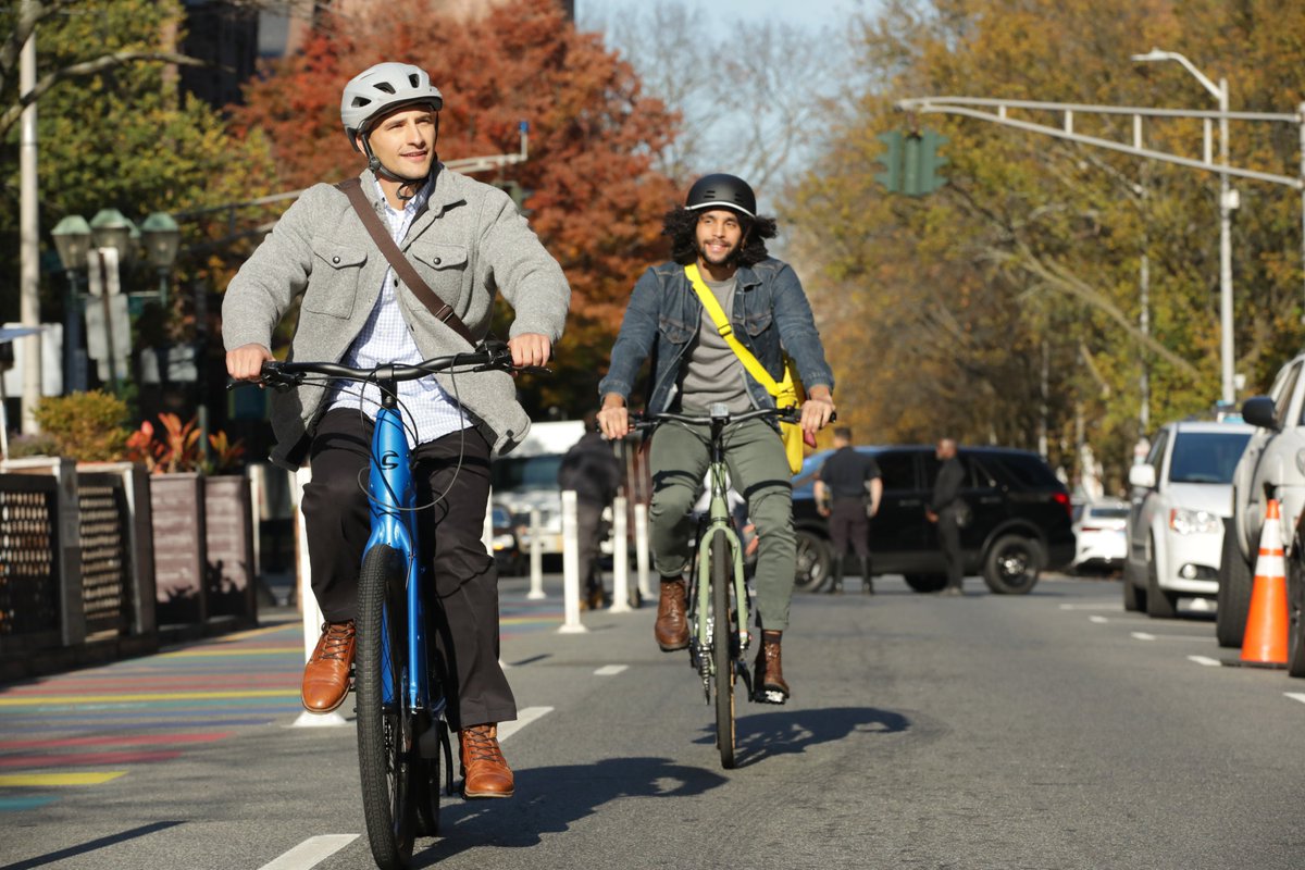 CTDECD's tweet image. 🚲Cycling to work cuts costs &amp;amp; lowers carbon footprint. CT features 10 "Bicycle-Friendly" towns. 

Explore Bike Cheshire, Stamford Towers, Madison Bike Share, scenic trails like East Coast Greenway, and power up with Covered Bridge e-bike! 
#exploreCT #makeithere #carbonfootprint