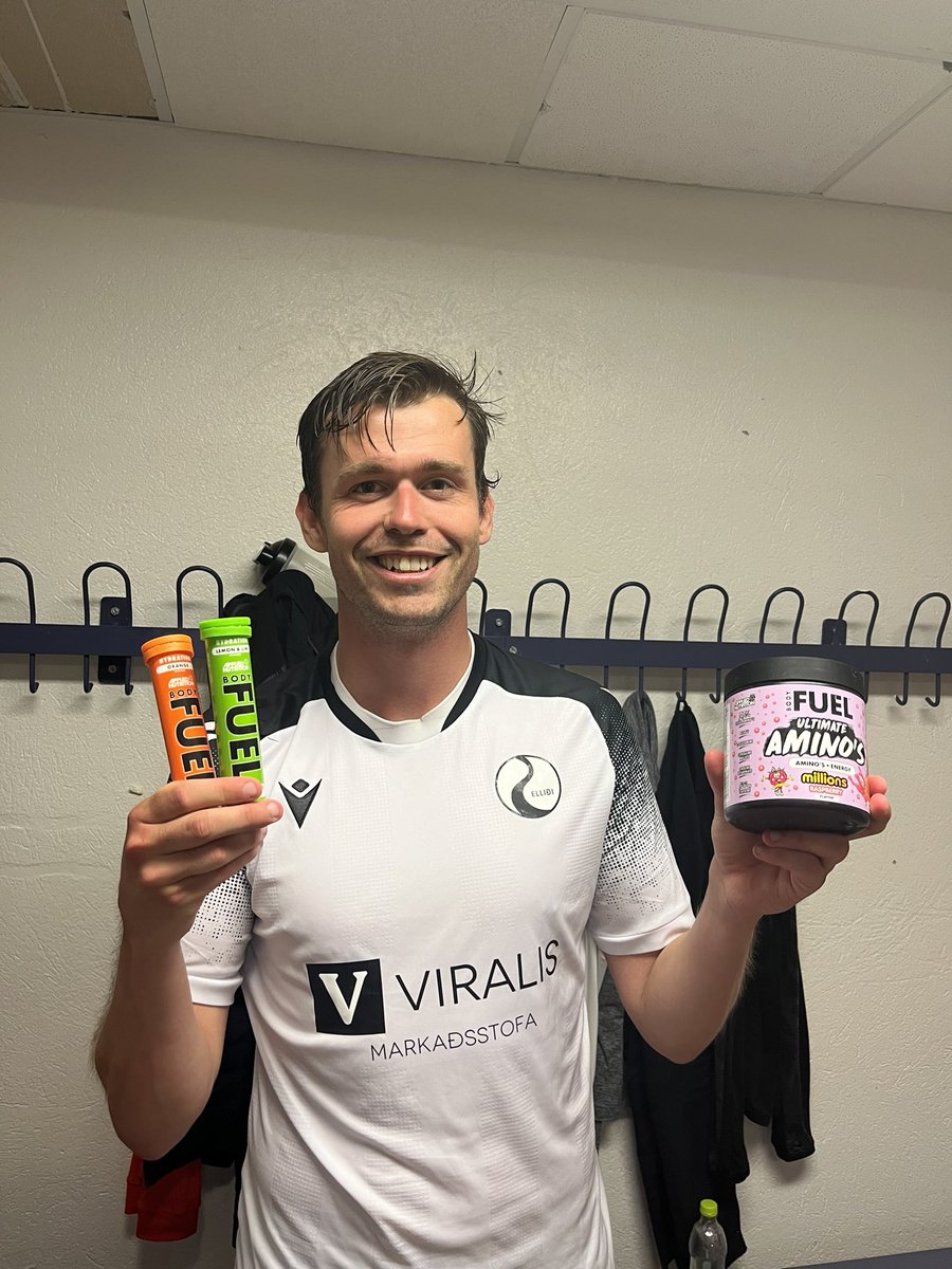 EllidiFC's tweet image. 3-2 sigur gegn KV á Würth vellinum í kvöld! 

Það tók Elís Rafn, nýjasta leikmann Elliða 7 mínútur að skora fyrsta markið í sínum fyrsta leik! Hlynur og Jói bættu svo við tveimur 🤍

⚡️BODY FUEL⚡️ maður leiksins er Elís. Velkominn heim í Árbæinn!