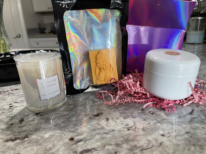 TONS OF FROST IN SPACE ORGANIC HOME GOODS BEING SENT OUT THIS WEEK!😍😍😍😘😘😘🧼 thanks SO MUCH for your patience<a href="/tag/family"class="tags"><span>#family</span></a>