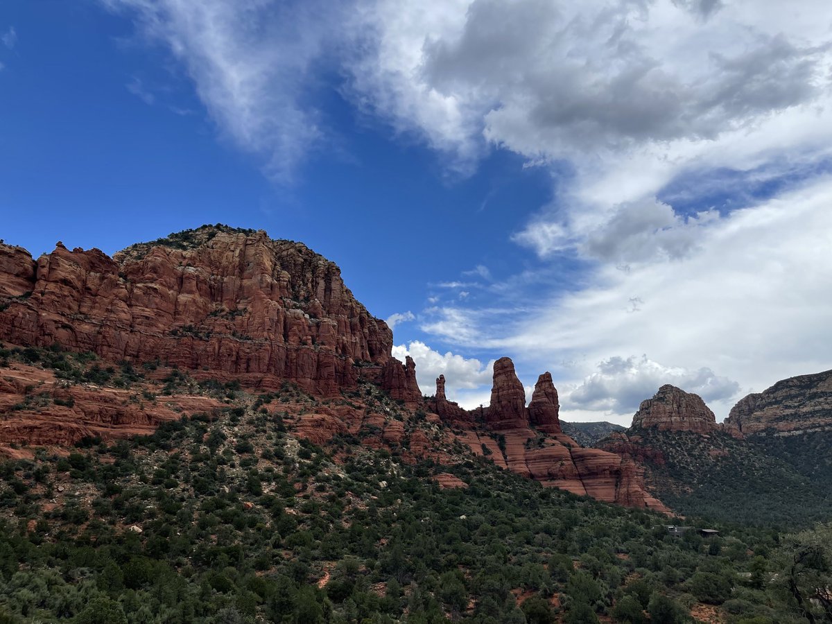 foxyfeline99's tweet photo. #Sedona is always a vibe 🏜️🫶 #VortexEnergy https://t.co/w92k9JTeB7