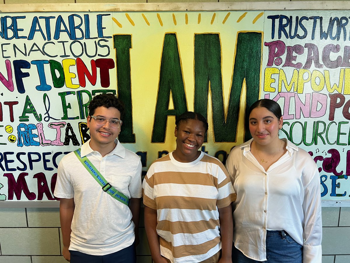 yonkersmbk's tweet photo. We launched our Workforce Development Program! Student interns from #MBK & #MSK took on various roles during summer school, working closely with classroom teachers and collaborating with our school principals. @LissetteCC13 @AnibalSolerJr @YonkersSchools @MBK_Alliance #Milestone5 https://t.co/GMUYSQIe0G