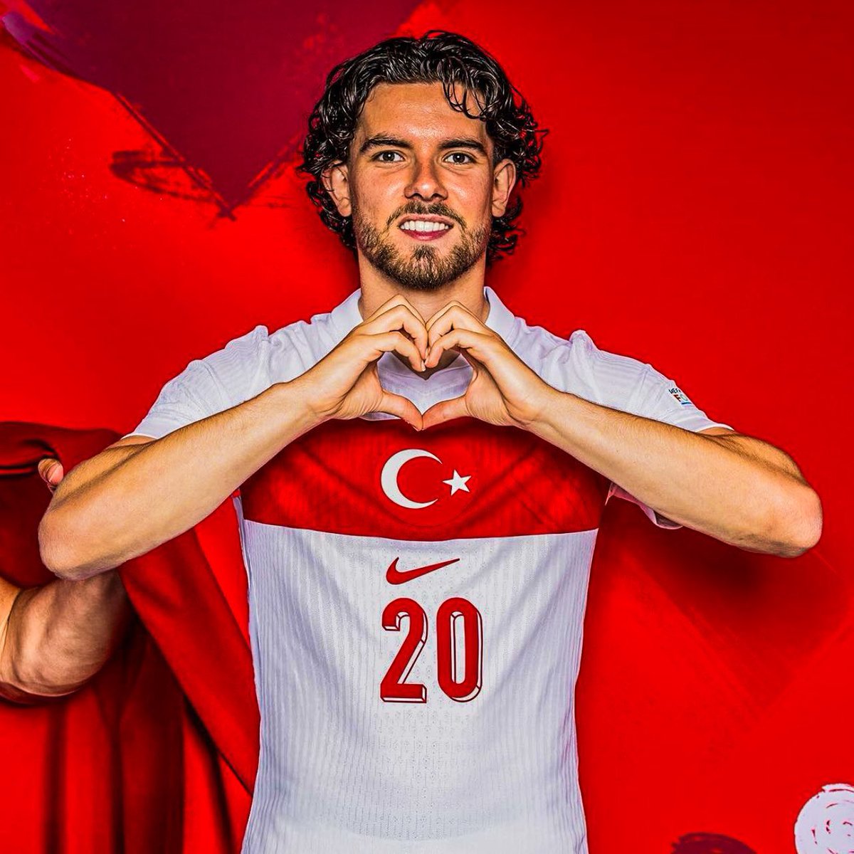 🚨 Manchester United are interested in signing Fenerbahçe left-back Ferdi Kadıoğlu. 🇹🇷 

(Source: <a href="/yagosabuncuoglu/">Yağız Sabuncuoğlu</a>)