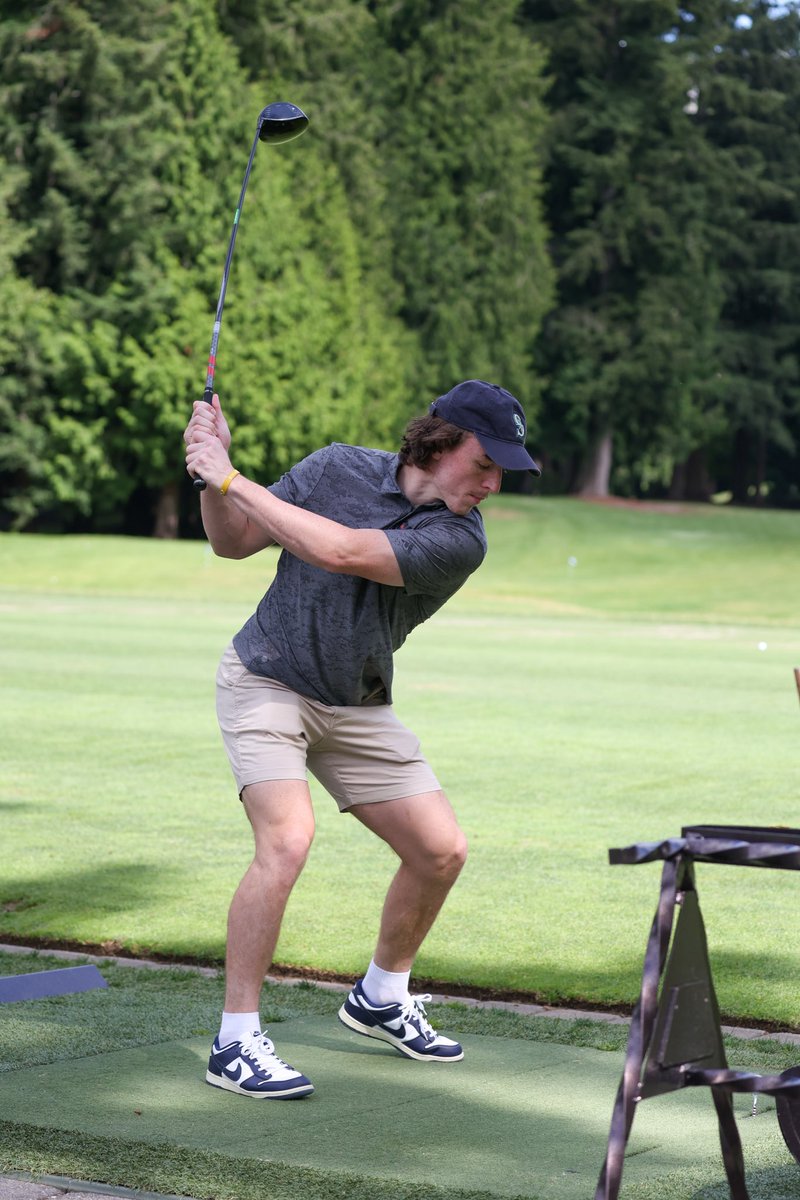 TCAmericans's tweet photo. Switching it up at @SeattleKraken dev camp with a different kind of stick. ⛳️🏌🏻 https://t.co/7WYeTEA3y0