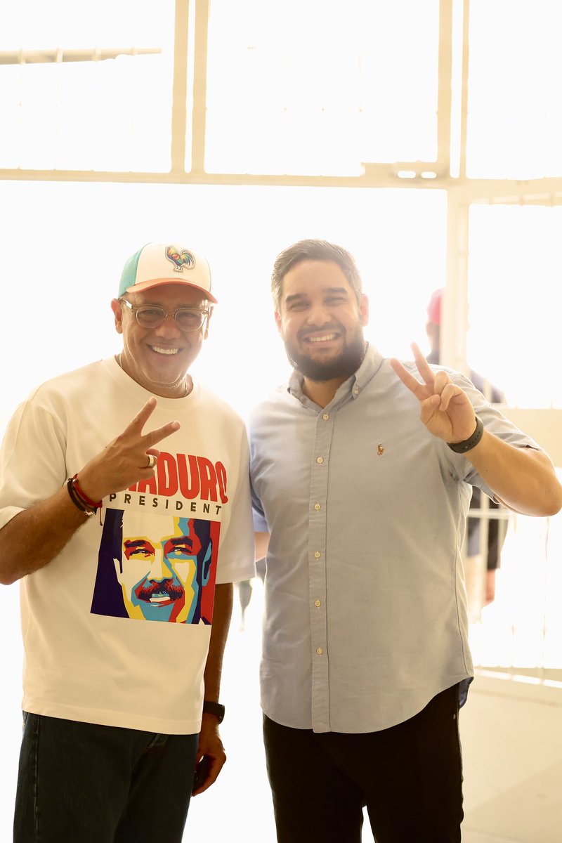 Con mi hermano Nicolás Ernesto acompañando la ruta del peregrino de la paz <a href="/NicolasMaduro/">Nicolás Maduro</a>. ¡El 28 de julio vencerá la paz!