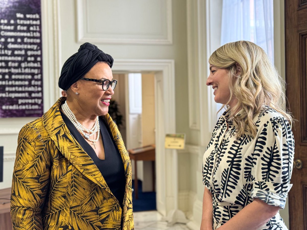 CanadianUK's tweet photo. In London, Minister Joly also met with the Commonwealth Secretary General, the Rt Hon Patricia Scotland KC, to discuss the road to CHOGM, and held a discussion with international thought leaders on today’s rapidly shifting geopolitical dynamics. https://t.co/QENNywZUNe