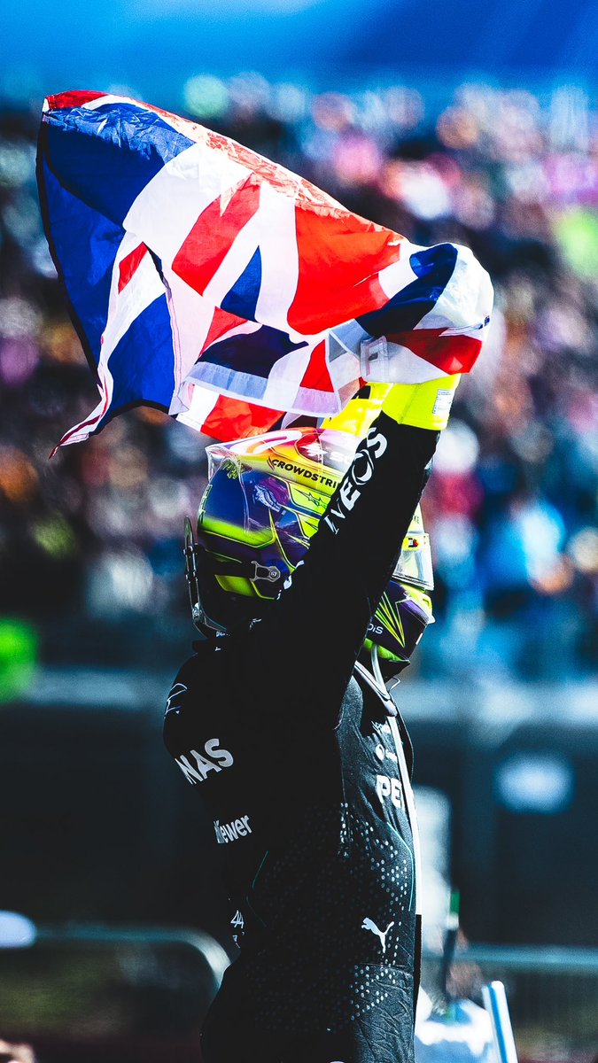_AlexisPerrin's tweet image. One-hundred-and-four. @LewisHamilton 🏆

What a race. Silverstone I’ll never forget you. 🇬🇧

📸@_AlexisPerrin