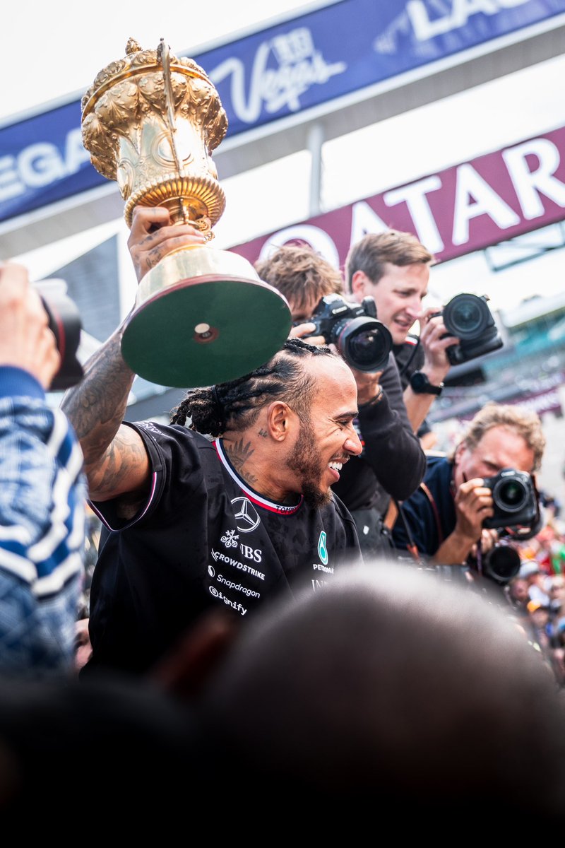 _AlexisPerrin's tweet image. One-hundred-and-four. @LewisHamilton 🏆

What a race. Silverstone I’ll never forget you. 🇬🇧

📸@_AlexisPerrin