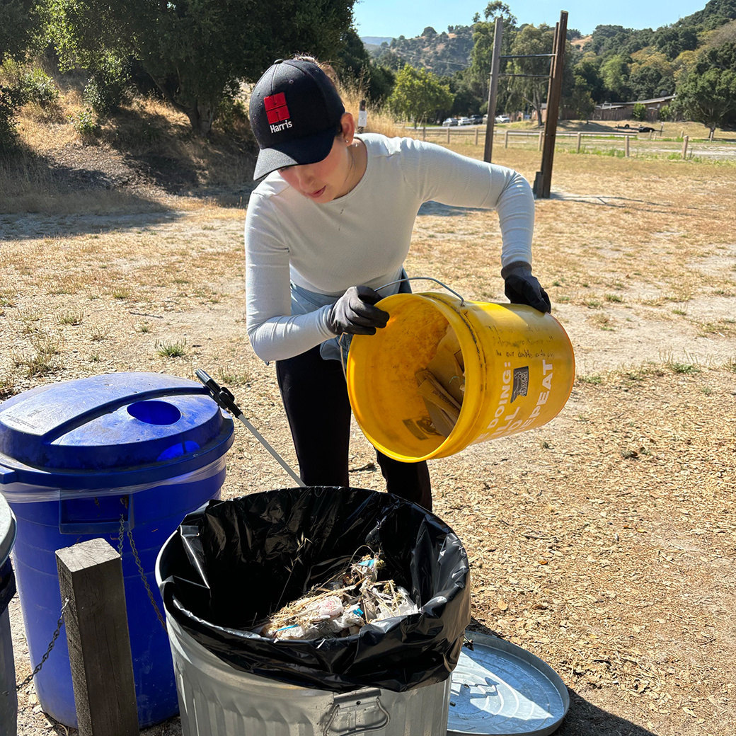 HarrisAssoc's tweet image. On Saturday, Harris team members came to help @CoMontereyParks in a cleanup of Salinas' Toro Park. Harris takes pride in keeping our communities clean so that we can all continue to enjoy shared spaces!

#50thAnniversary #ParkCleanup #Sustainability #GivingBack #WeAreHarris