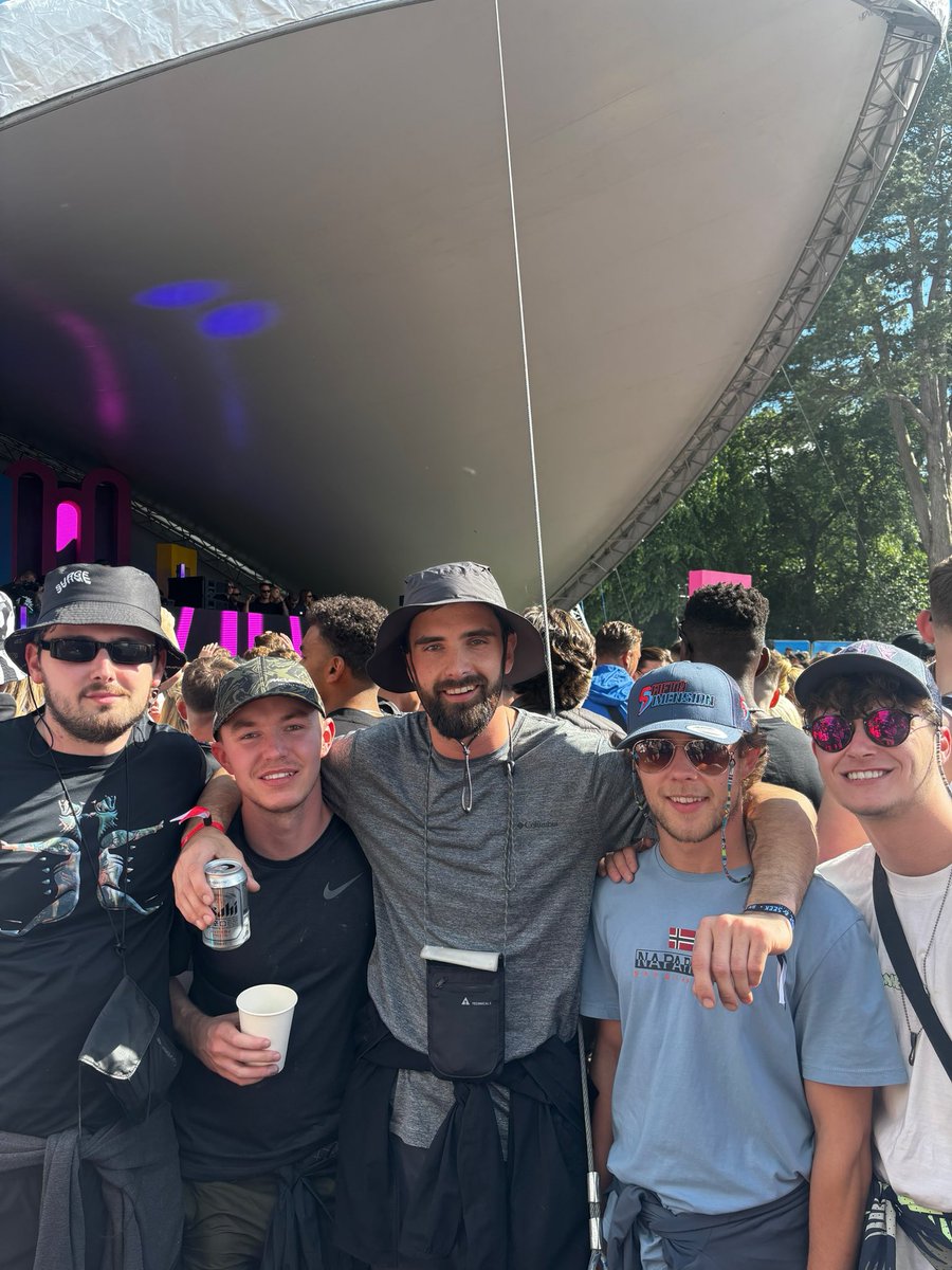 EVANS_Surge's tweet photo. Some day out at @HideandSeekFst 😎 https://t.co/h7C8YKQbqU
