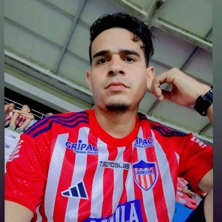 Manuel_Bota's tweet photo. #NuevaFotoDePerfil https://t.co/S8bE1m3Xhc