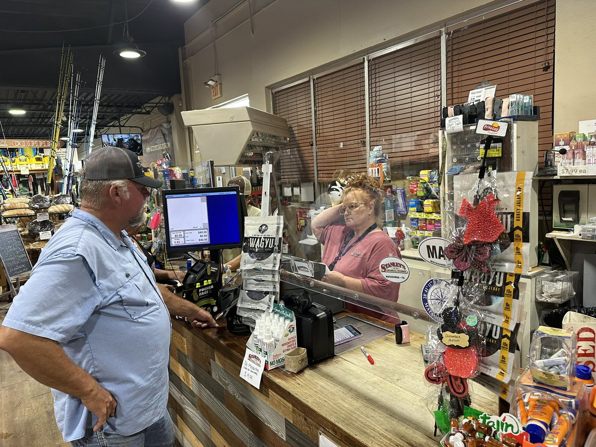 Edgar Sandoval 👓📝 tweet media