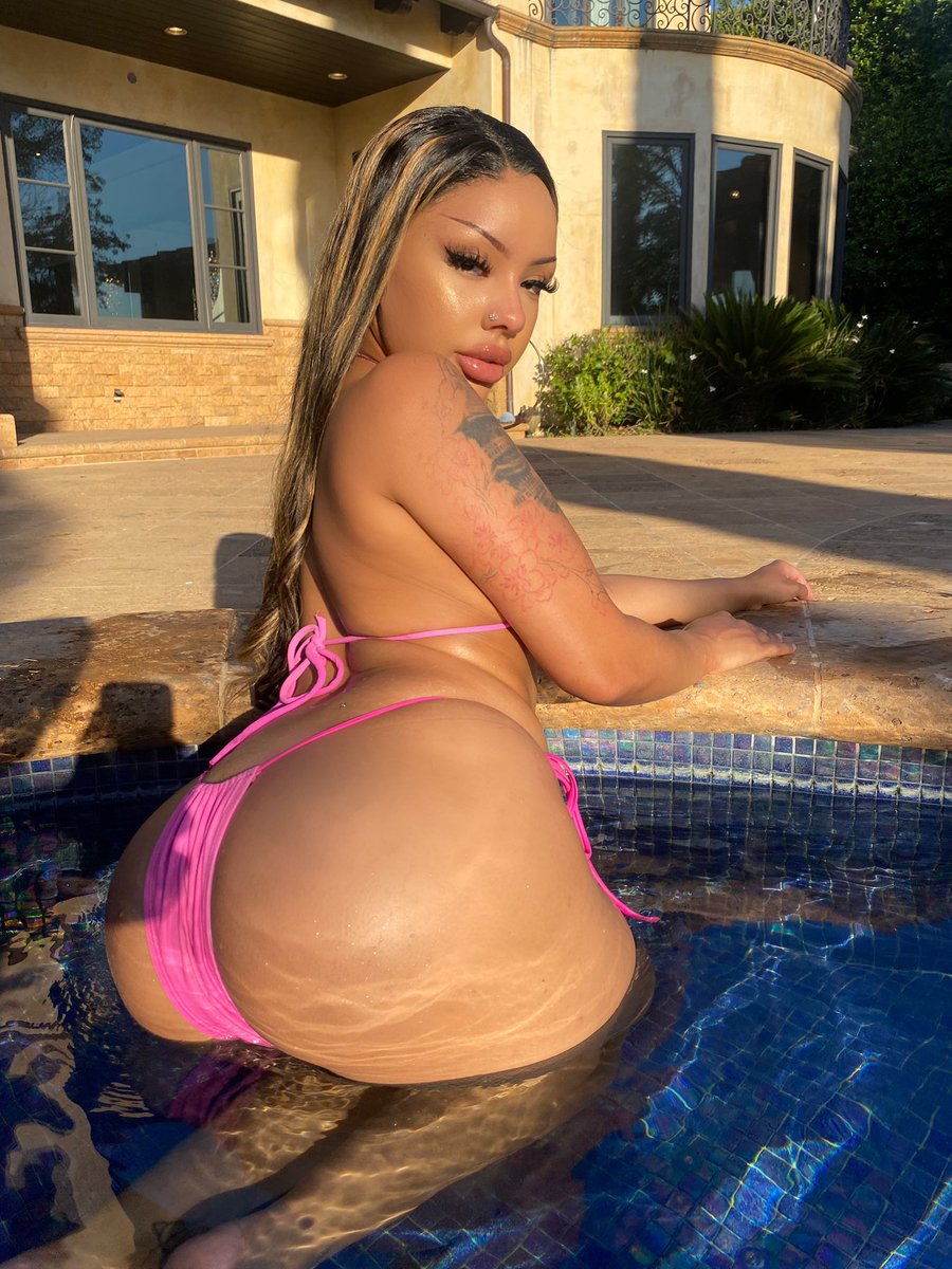 🤍Kula Johnson🍭 tweet media