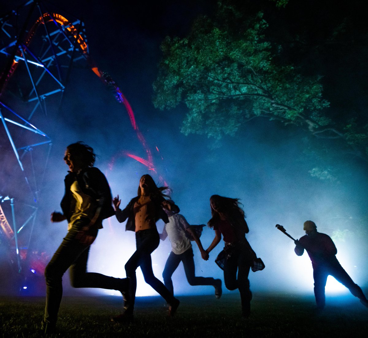 We're up to something sinister. 😈  For a limited time, save up to 70% on Howl-O-Scream tickets, and start planning your screams in advance! We can't wait to see you. 🔪 bit.ly/4czWSE8