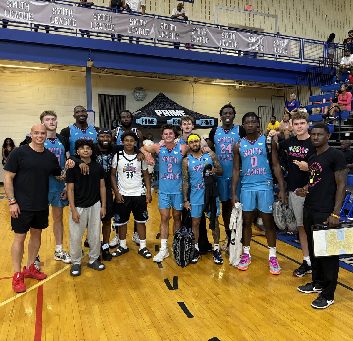 Jayden Bryant and Roberto Williams joined us this past weekend as Official Shining Star Smith League ball boys!
Keep an eye out for these two 🏀
Jayden (right) plays with Shining Star 8th Robinson
Roberto (left) plays with Shining Star 8th grade Davis

<a href="/ShineKD_/">Shine KD</a> 
<a href="/BRobinson513/">Brandon Robinson</a>