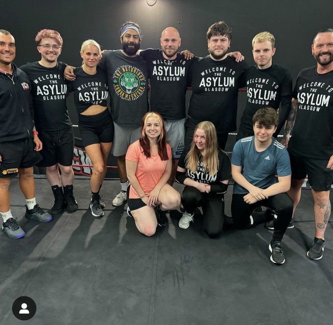 The journey continues.. block 3 here we come...  celebratory cheesecake n a skint knee 💪 #prowrestling<a href="/tag/gymlife"class="tags"><span>#gymlife</span></a><a href="/tag/trainhard"class="tags"><span>#trainhard</span></a><a href="/tag/cheesecake"class="tags"><span>#cheesecake</span></a><a href="/tag/prowrestling"class="tags"><span>#prowrestling</span></a>