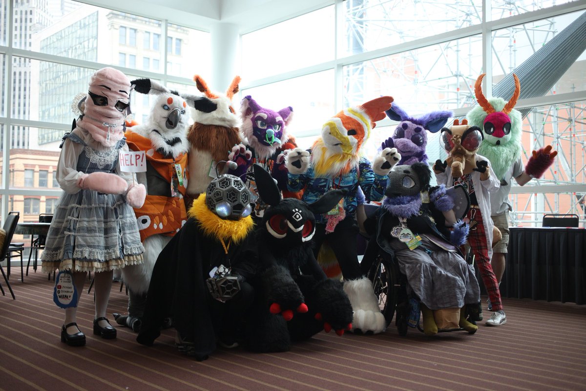 Another angle on the group photo from the #ac2024 bug meet! (sorry if these posts are getting repetitive, I just love these guys)

ft. <a href="/CedarCryptid/">Cedar Cryptid 🔜 Gencon</a>  <a href="/CormieMochi/">Cormie Mochi Raptor</a> <a href="/queblock/">Queblock</a> <a href="/werenimal/">African Wild Pog</a>  <a href="/zeekayart/">BYE - I'M ON BLUESKY</a> 

With permission from HeartStrike on furtrack (furtrack.com/user/HeartStri…)