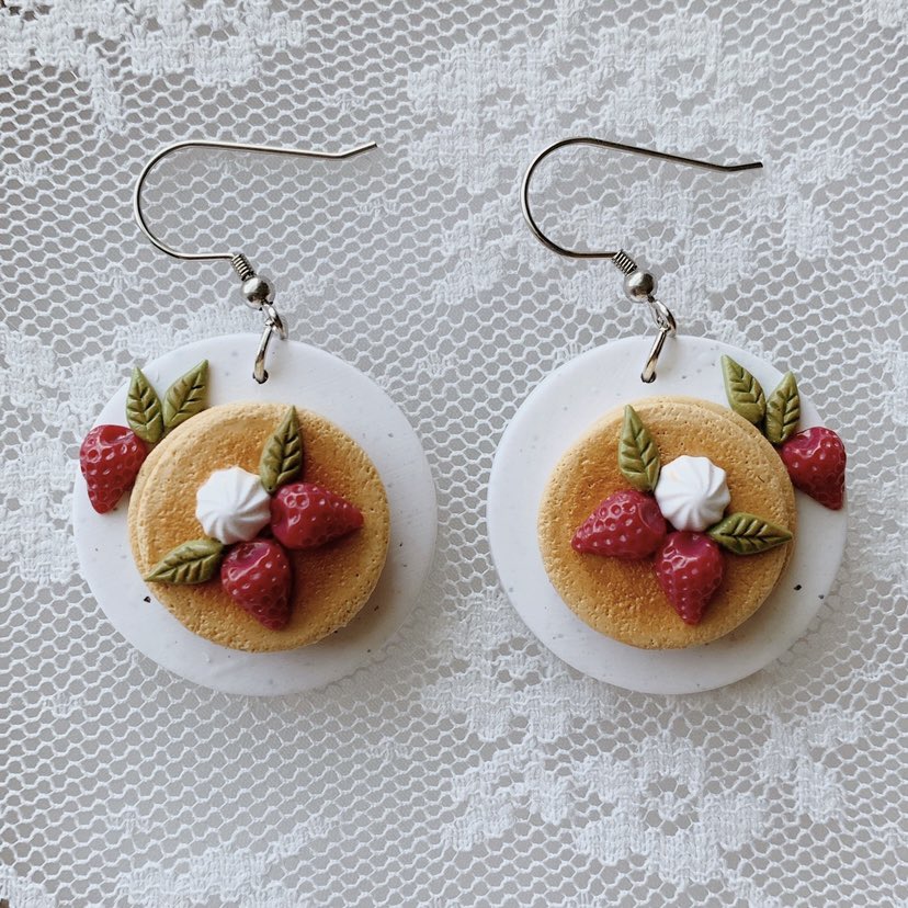 pieces_by_pie's tweet photo. breakfast at 3 in the afternoon??? fine by me 😌 available now~ https://t.co/UfoqfOBA8V