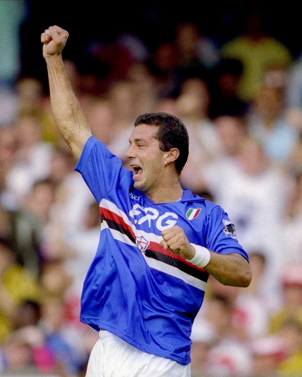 𝖠𝗎𝗀𝗎𝗋𝗂 𝖫𝗎𝖼𝖺. 💙

𝖴𝗇 𝖻𝖺𝖼𝗂𝗈 𝖿𝗂𝗇 𝗅𝖺𝗌𝗌𝗎̀, 𝗉𝗂𝗎̀ 𝗂𝗇 𝖺𝗅𝗍𝗈 𝖽𝖾𝗅𝗅𝖾 𝗇𝗎𝗏𝗈𝗅𝖾. 

🔵⚪️🔴⚫️⚪️🔵