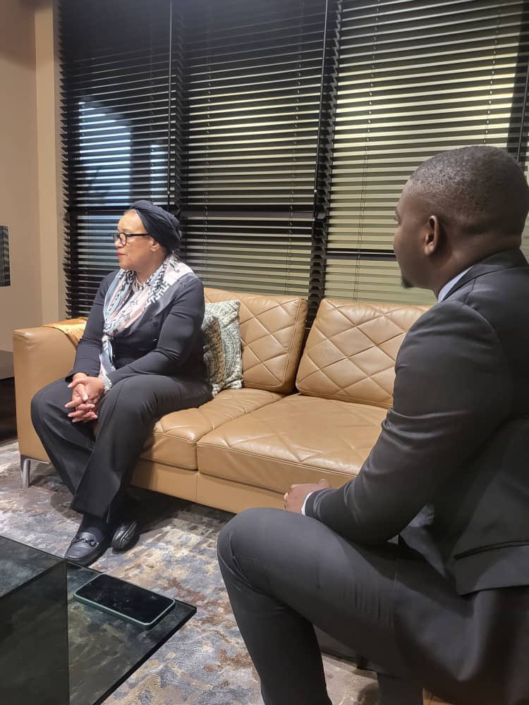 Ce 25 juin 2024, j'ai eu l'immense honneur et privilège d'être reçu en audience par S.E la Secrétaire Générale du Commonwealth lors de son séjour à Lbv, en présence de mes collaborateurs du Conseil national de la jeunesse et de S.E.M le Ht-Commissaire du 🇬🇦 au 🇬🇧.<a href="/PresidenceGA/">Présidence de la République Gabonaise</a>