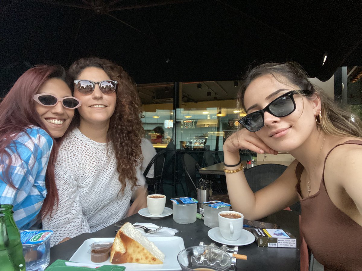 iremhelindemir's tweet photo. Bu tayfanın ne kadar sıkıntı getirdiğini biliyosunuz @perseusha @sedalunapark https://t.co/HRZCtC07Ed