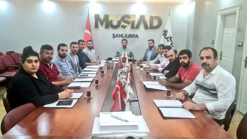 MÜSİAD Şanlıurfa Şube Başkanımız <a href="/SalihDemirkol_/">Salih Demirkol</a> 'un Başkanlığında,  Haftalık Yönetim Kurulu Toplantısı gerçekleştirildi.
<a href="/MUSIAD/">MÜSİAD</a> 
<a href="/MahmutAsmali/">Mahmut Asmalı</a>
